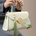 2_Embroidery_Leather_White_Crossbody_Bag_Hibiscus_Women_Handbag_P120447