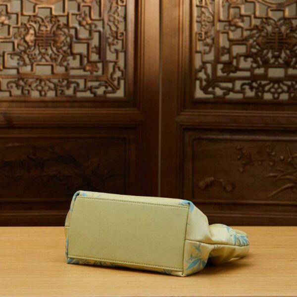 ジャカード_マルベリー_シルク_フレッシュ_クロスボディ_ハンドバッグ_-_SinoCultural-2480916 Jacquard_Mulberry_Silk_Fresh_Crossbody_Handbag_-_SinoCultural-2480916