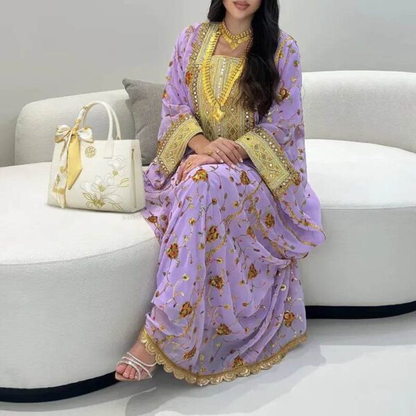 中文化-白-蘭-ハンドバッグ-ソファ-リラックス-モデル Sinocultural-White-Orchid-Handbag-Sofa-Relax-Model