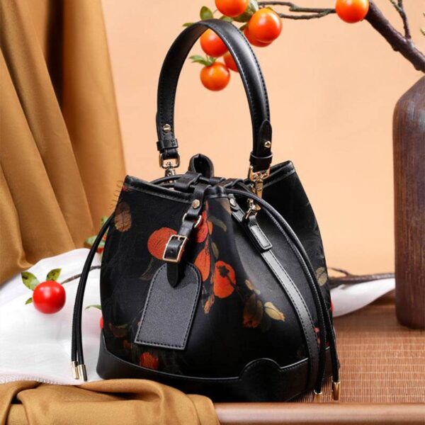 e_Xiangyunsha_Silk_Leather_Printed_Persimmon_Bucket_Bag_YS220680 e_Xiangyunsha_Silk_Leather_Printed_Persimmon_Bucket_Bag_YS220680